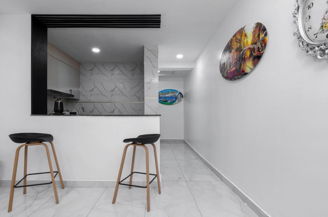 Bkt Cribs - Apartments & Suites 阿布贾 外观 照片